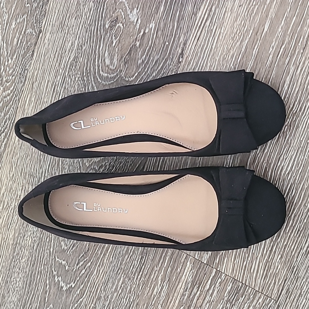 Black shoes